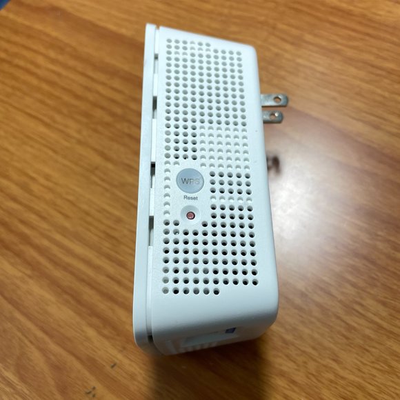 Linksys RE7000 Max Stream AC1900 Repeater Wi-Fi Extender - Picture 8 of 8